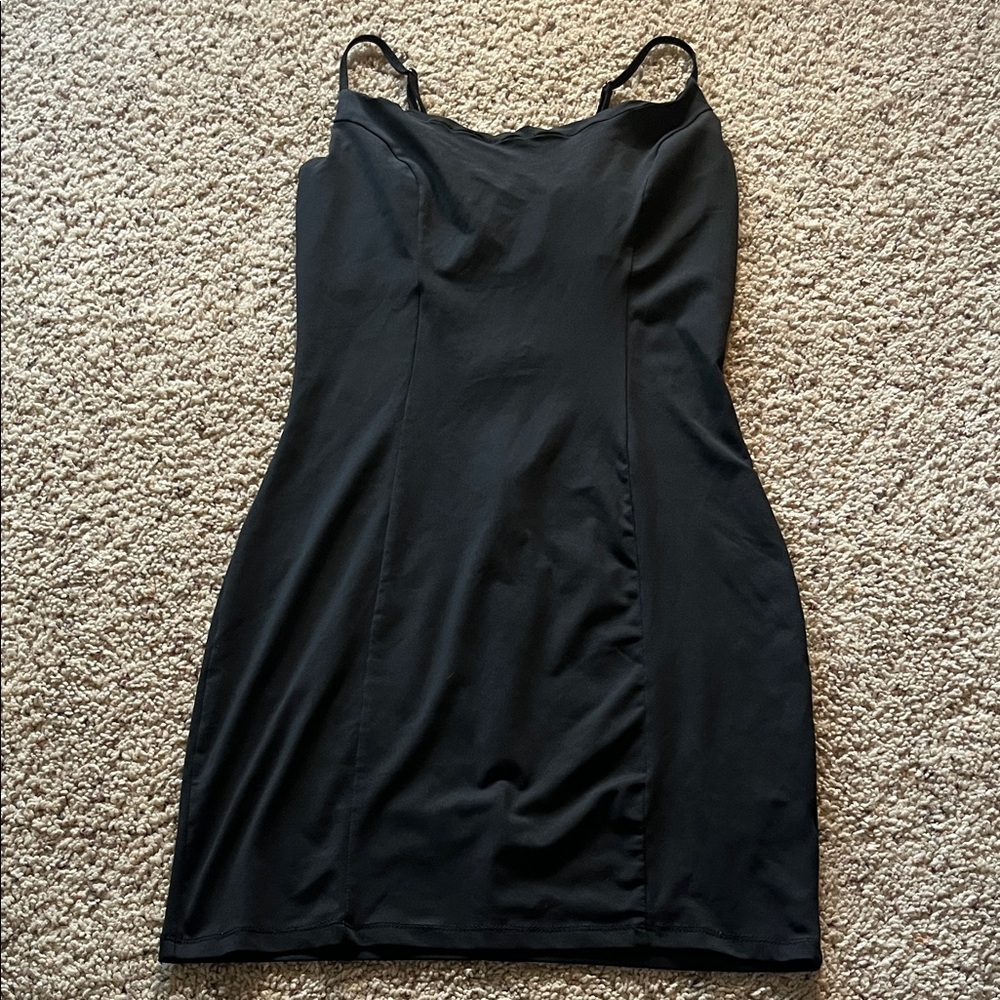 Love Tree Sleek Black Mini Dress